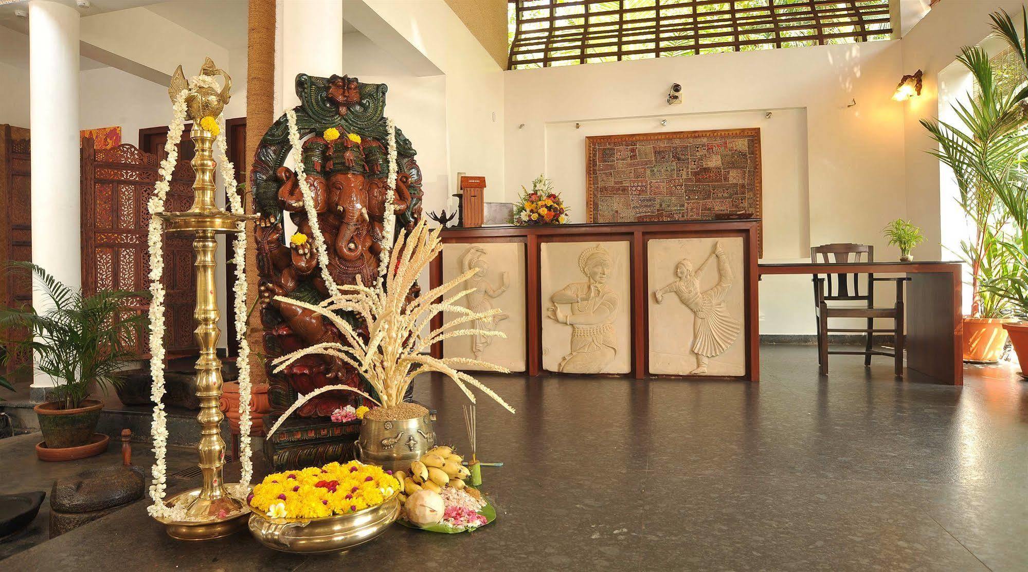 Ananda Lakshmi Ayurveda Retreat Hotel Chowara Bagian luar foto
